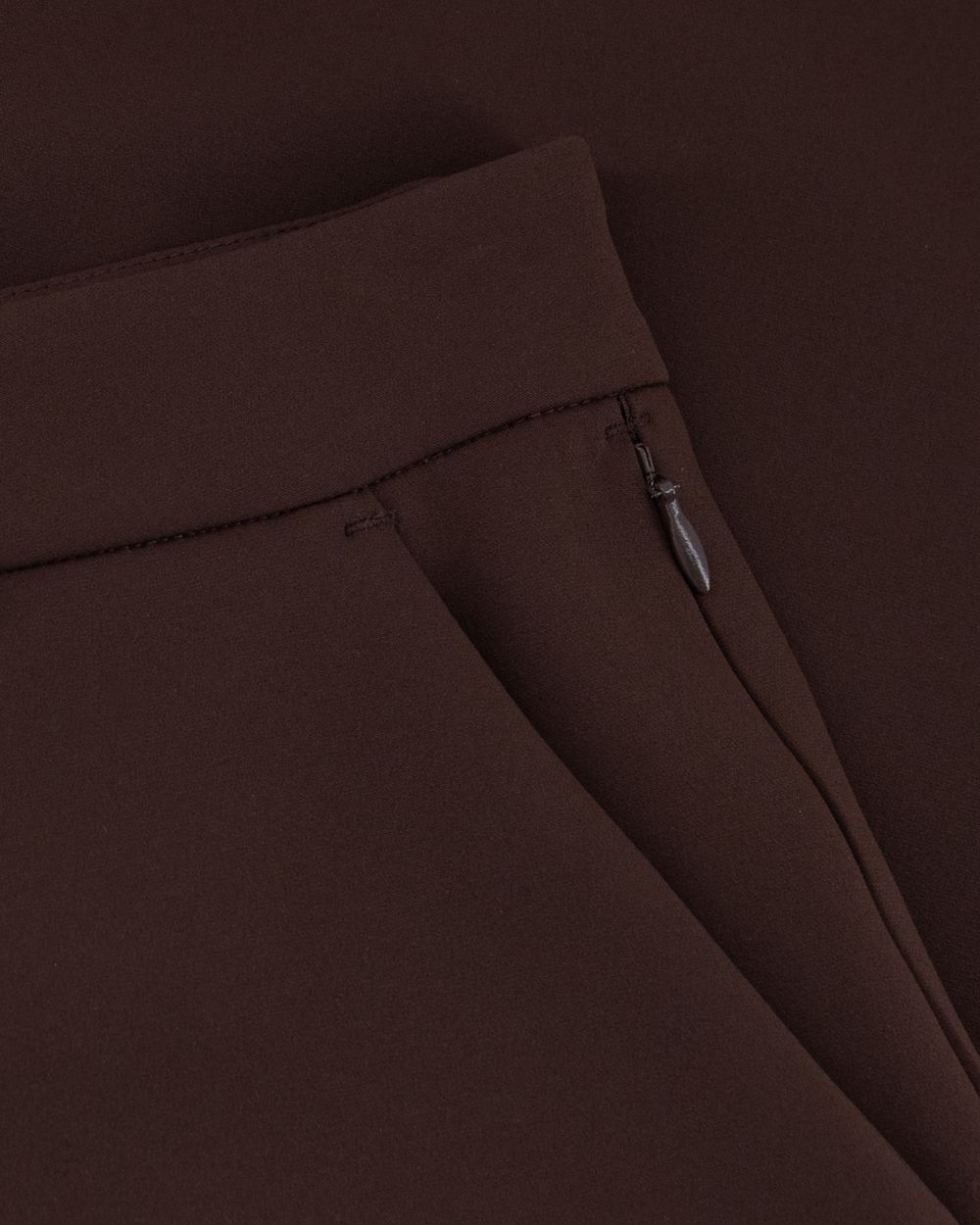 Compact nylon trousers coffee bean
