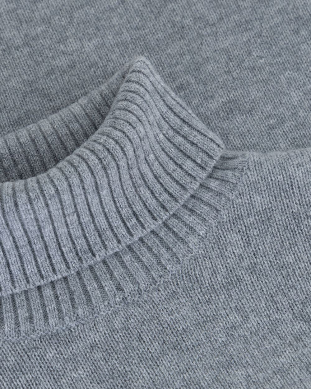 Rib turtle neck merino wool sweater smoke
