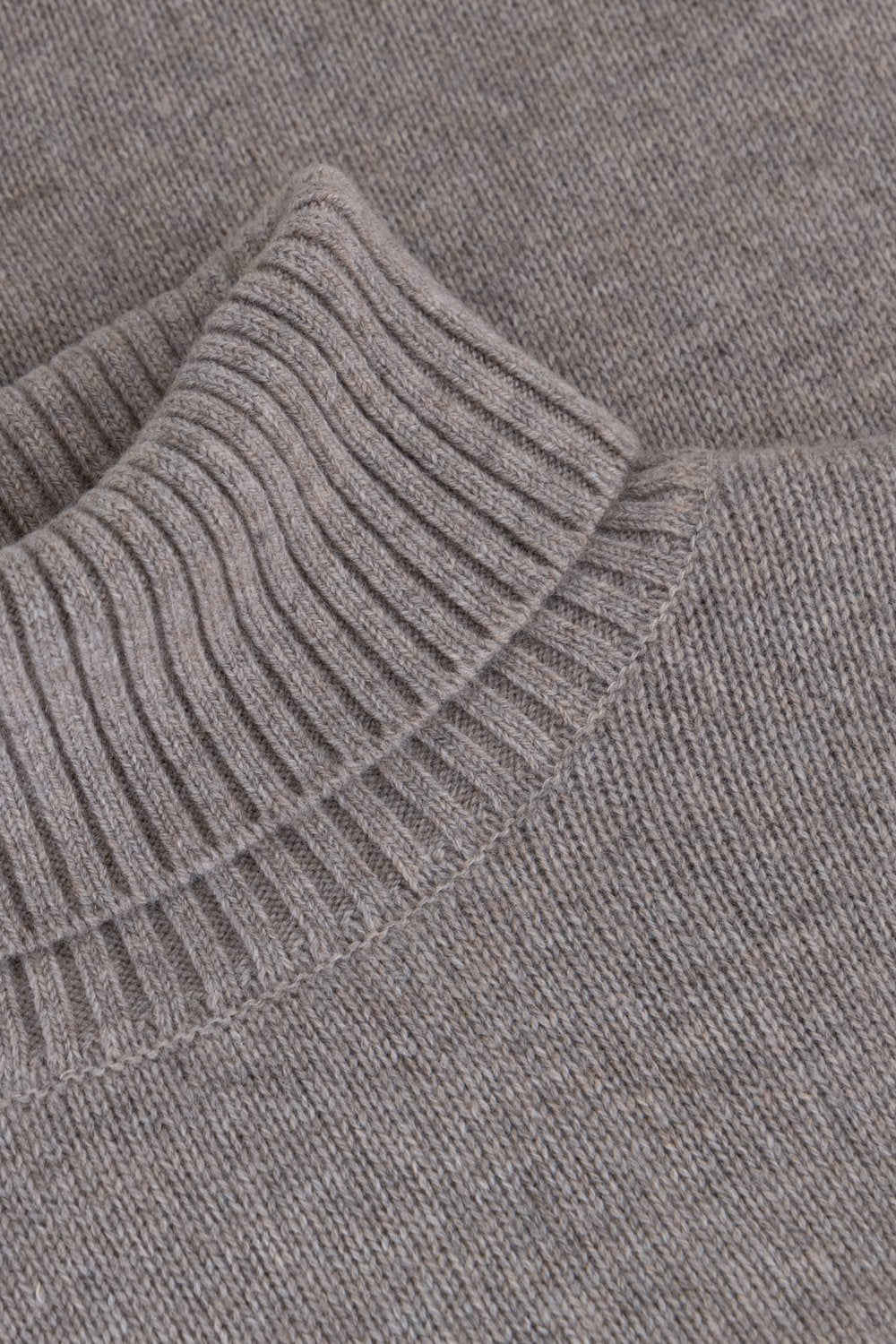 Rib turtle neck merino wool sweater cobble