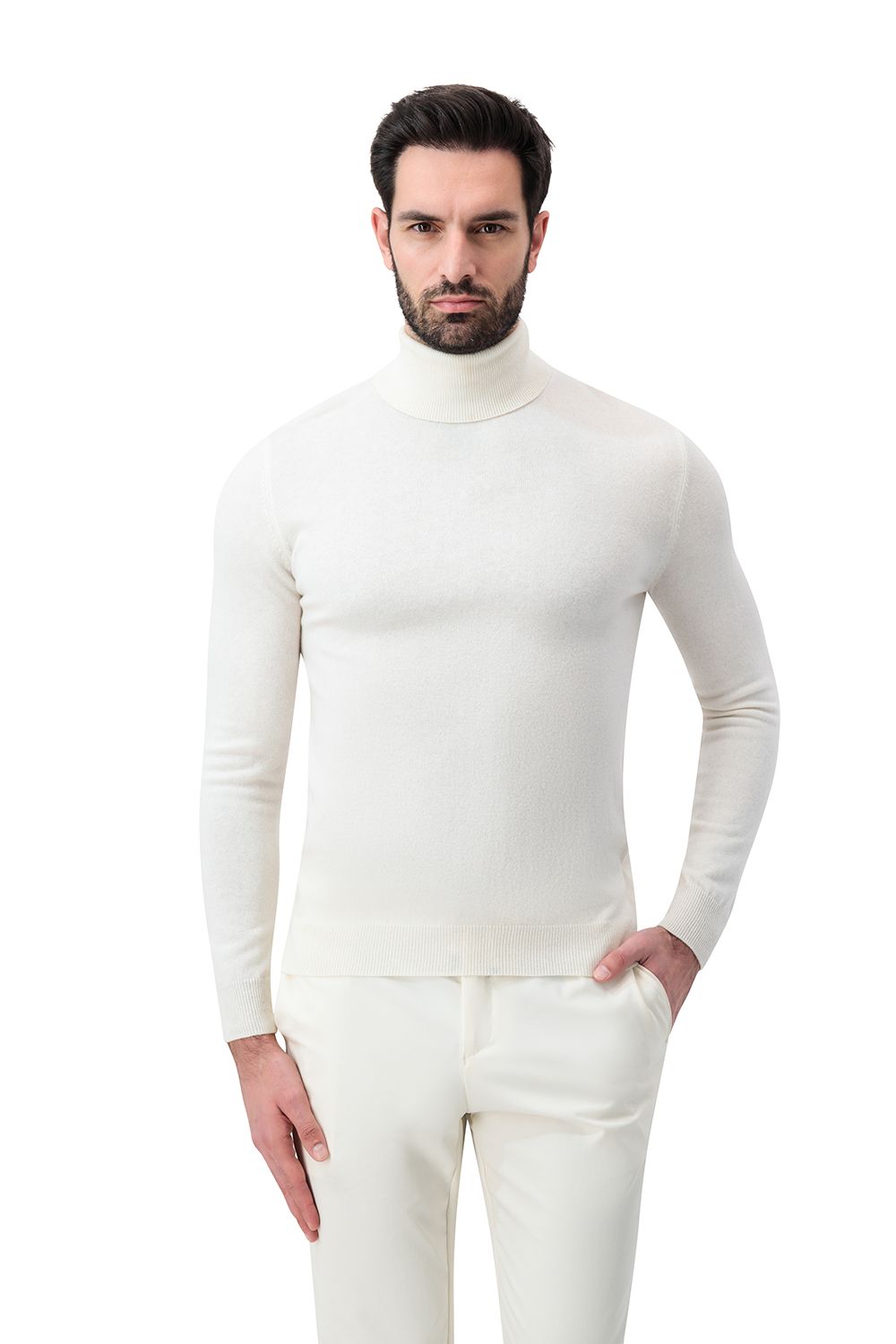 Turtle neck merino wool sweater cream white