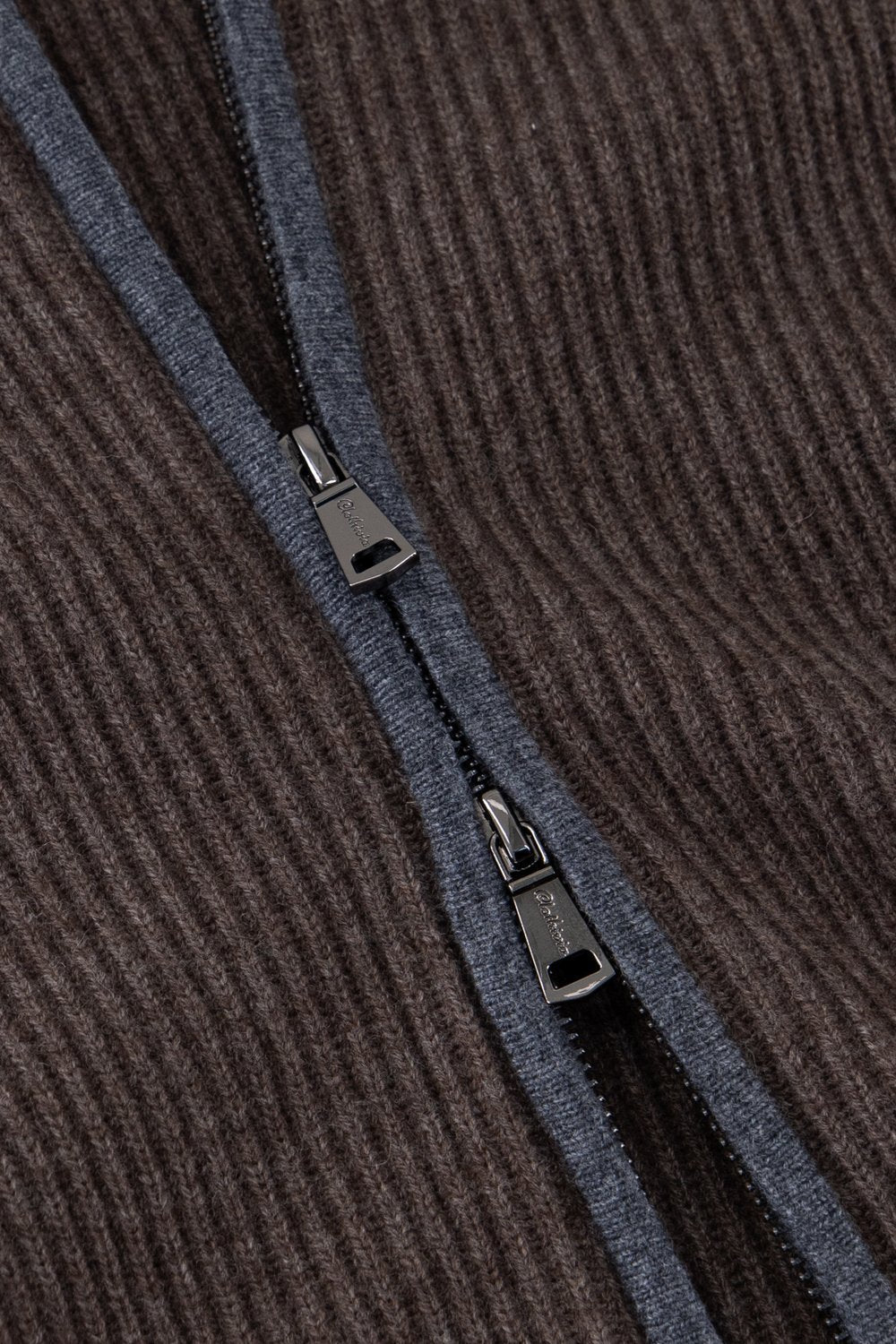 بلوفر صوف ميرينو بسحاب كامل - بني غامق