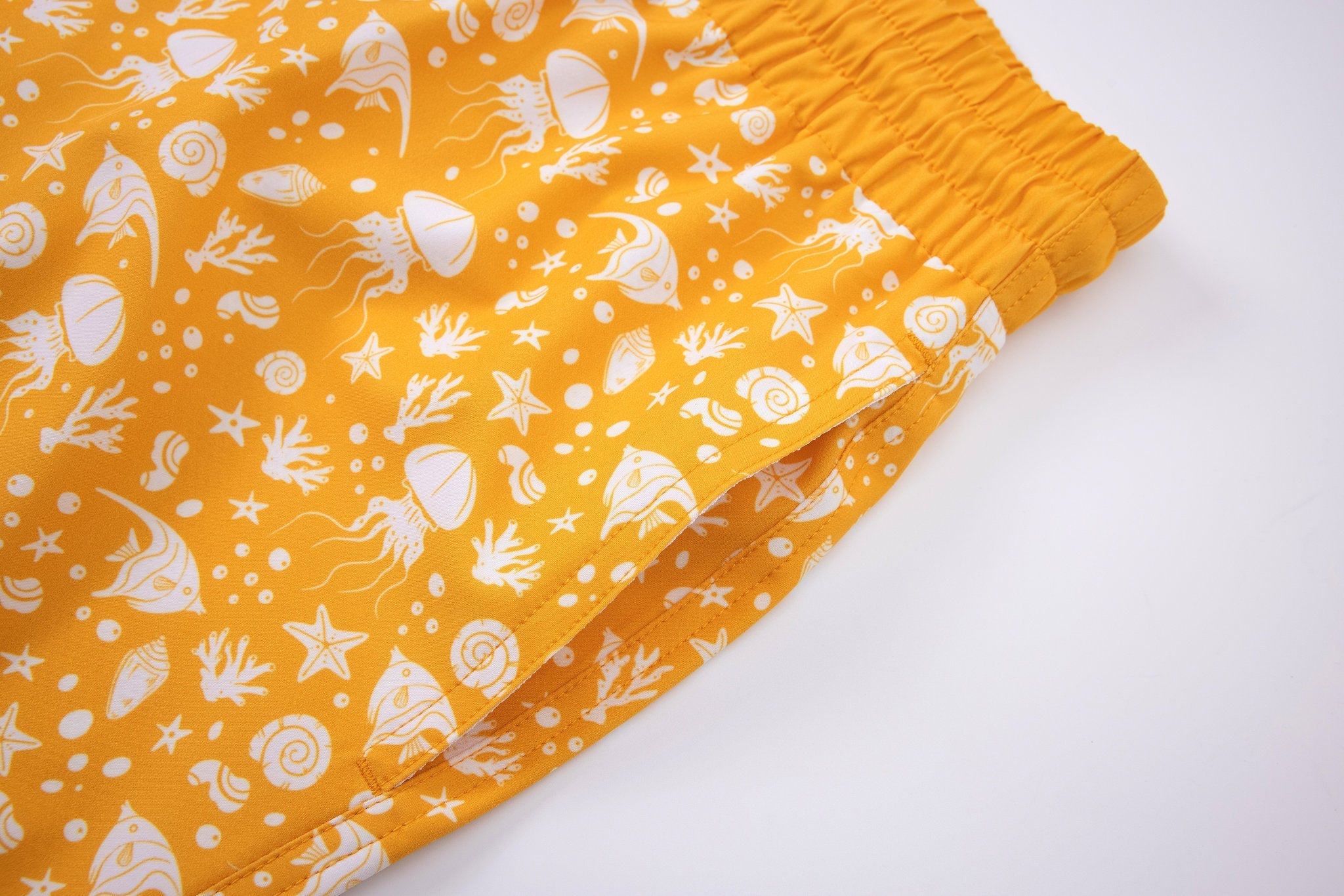 Creature Swim Shorts -Yellow × Linen Long Sleeves-Pink — Combo Look