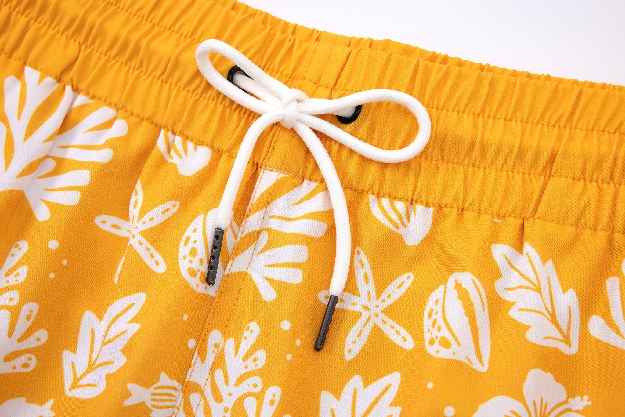 Sea Leaves Swim Short -Yellow × Linen Long Sleeves-Lemon-Yellow — Combo Look