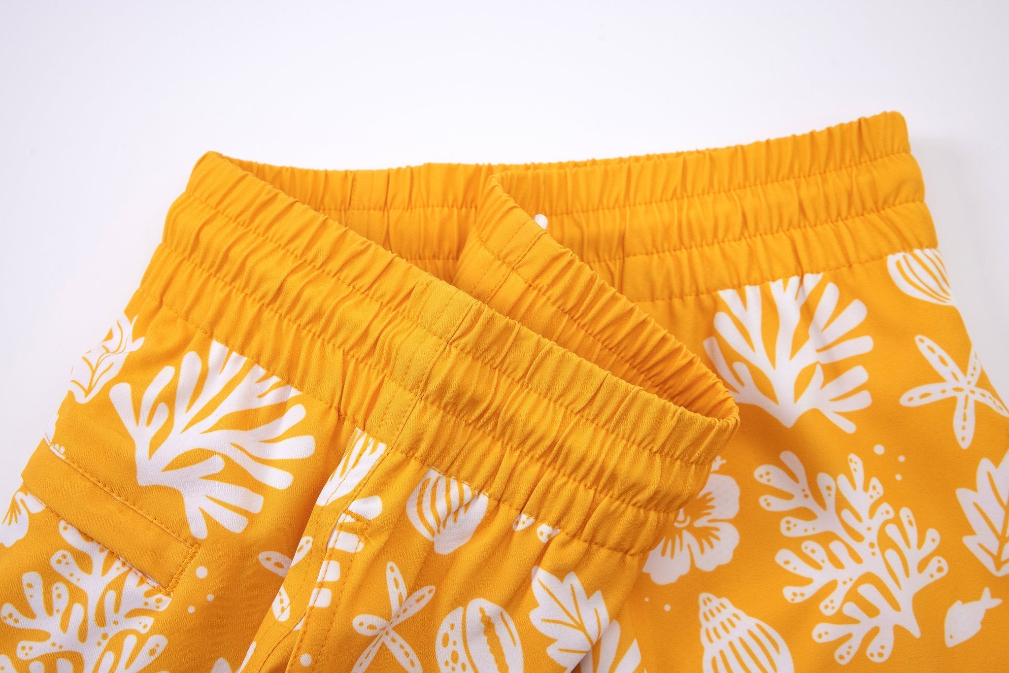 Sea Leaves Swim Short -Yellow × Linen Long Sleeves-Lemon-Yellow — Combo Look