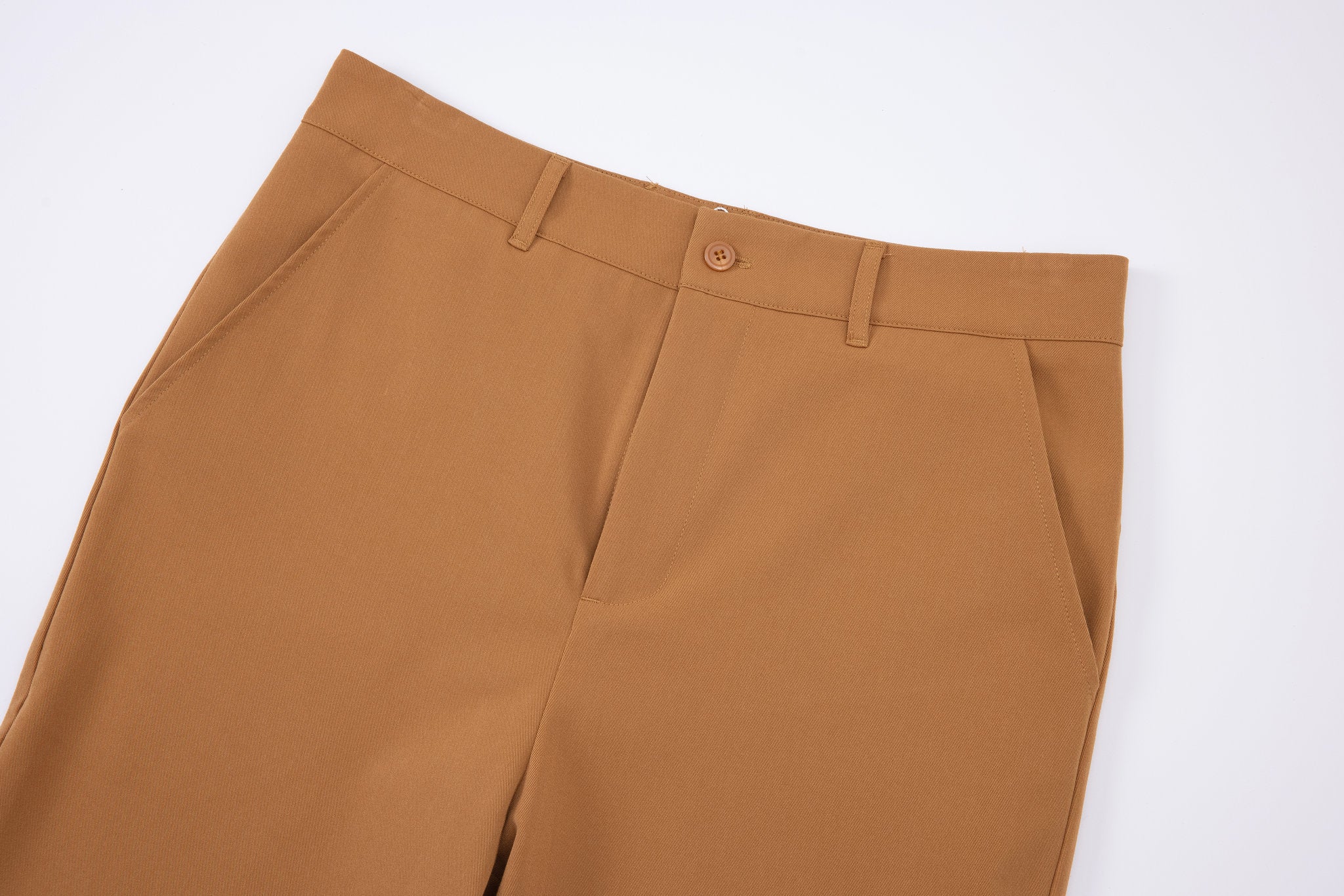 Tailored  trousers -Brown × polo shirt -Ivory — Combo Look