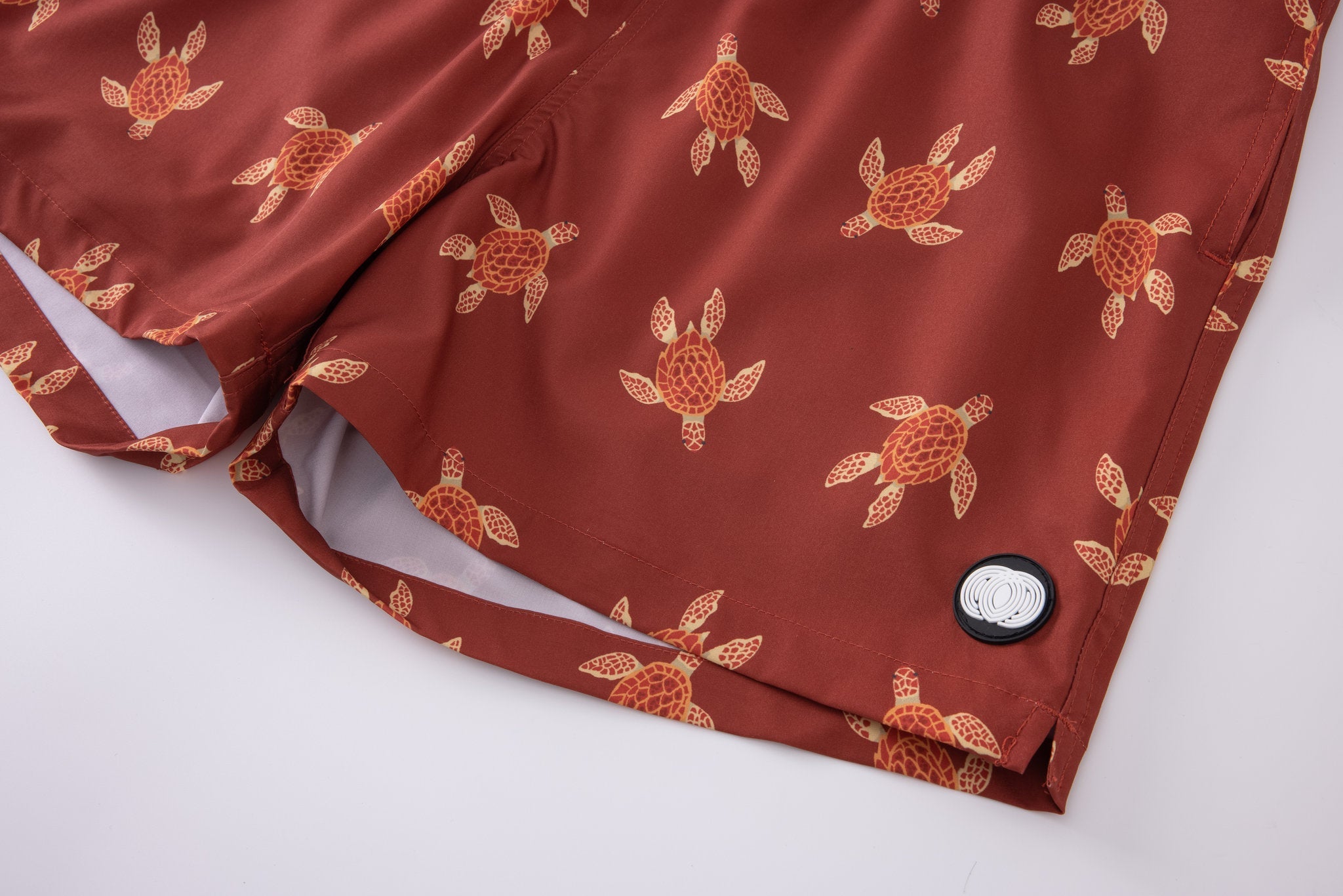 Swimming shorts-Turtle-Tide-Marron × Towel Polo-White — Combo Look