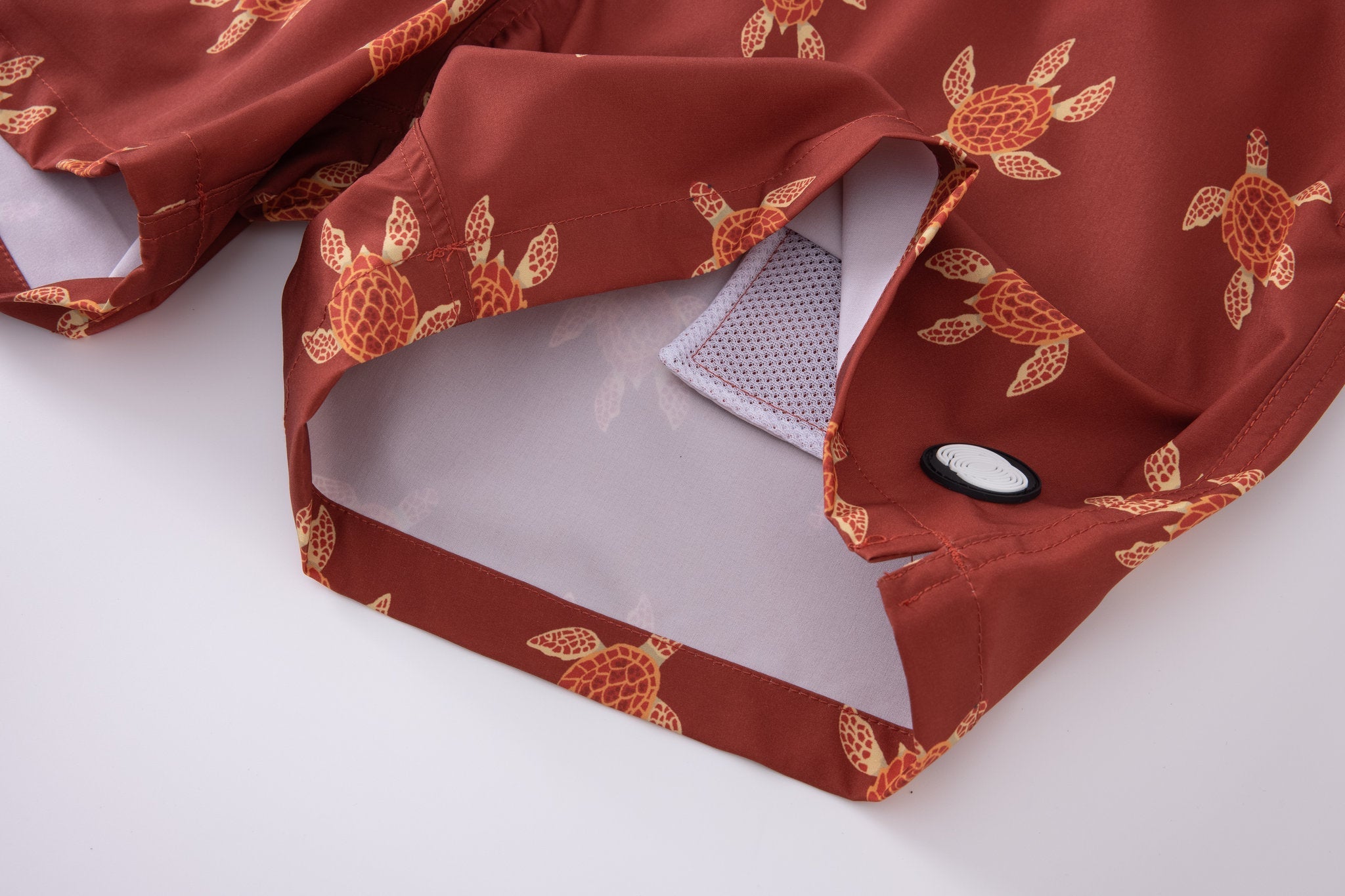 Swimming shorts-Turtle-Tide-Marron × Towel Polo-White — Combo Look
