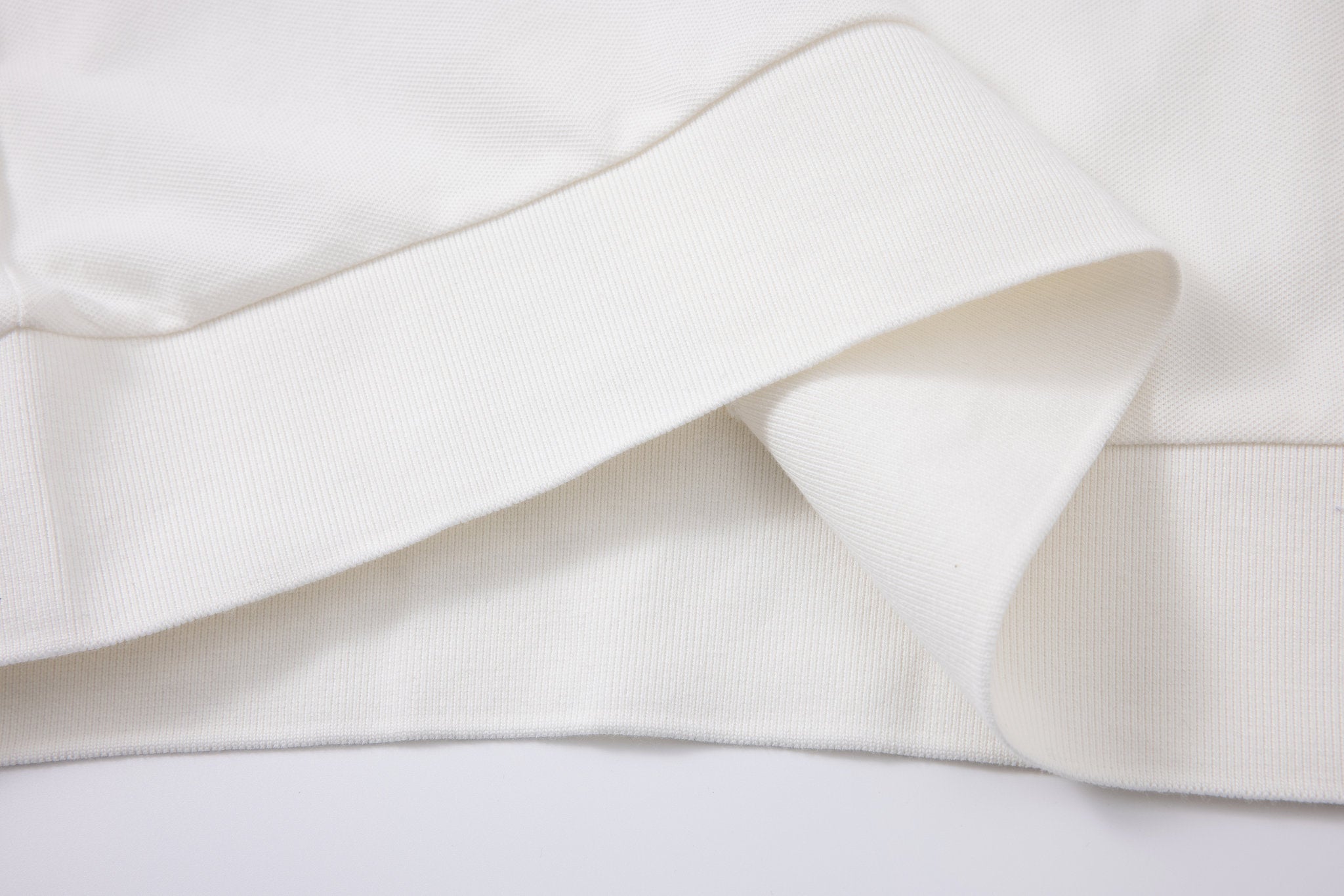 Chino Short-Light-Grey × open collar -Ivory — Combo Look
