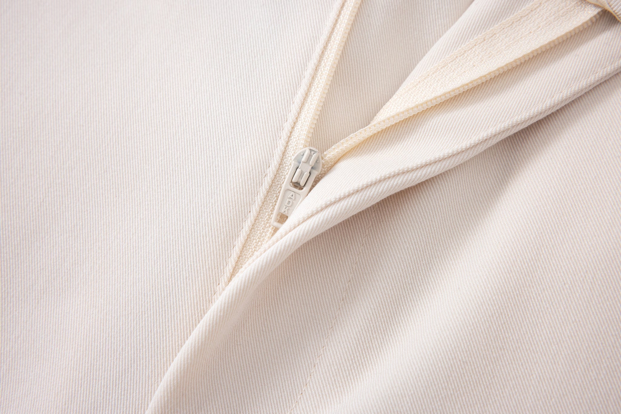 Tailored  trousers -Ivory × polo shirt -Beige — Combo Look