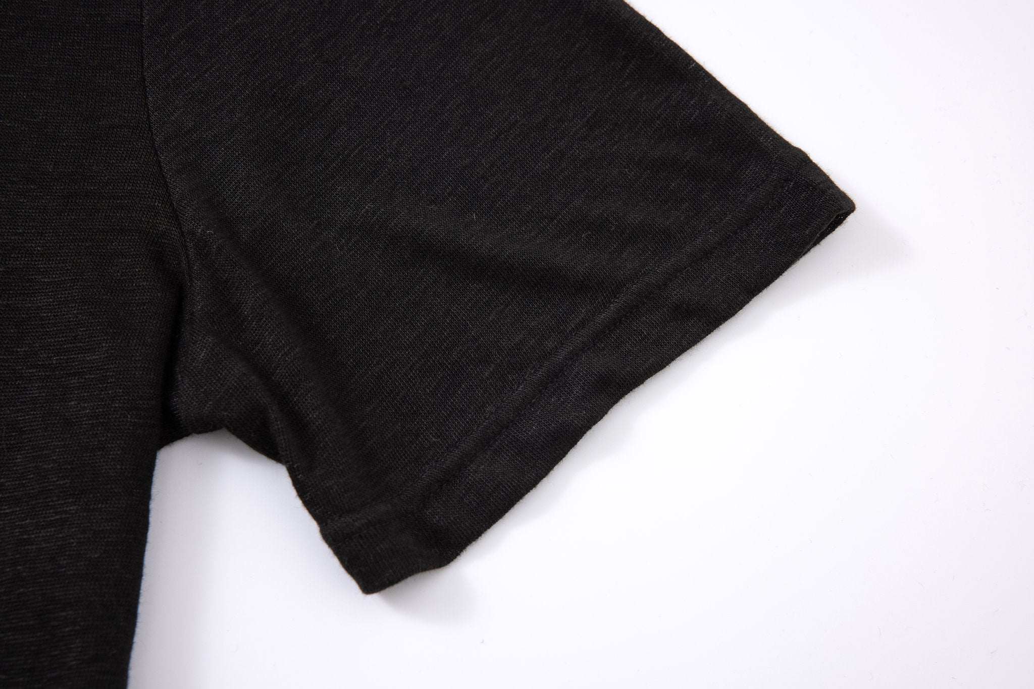 Polo Linen-Black × Chino Short-White — Combo Look