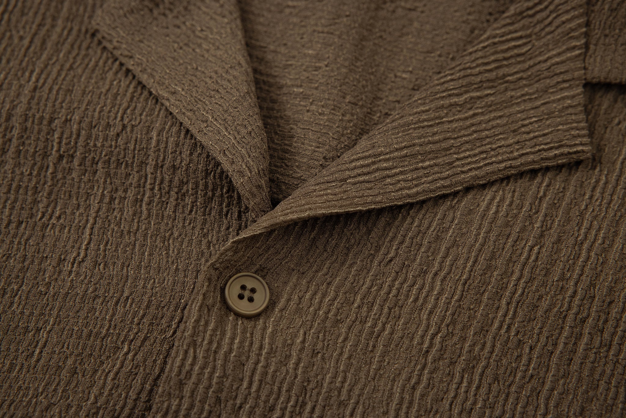 Textured T-shirt-Olive × Chino Short-Beige — Combo Look