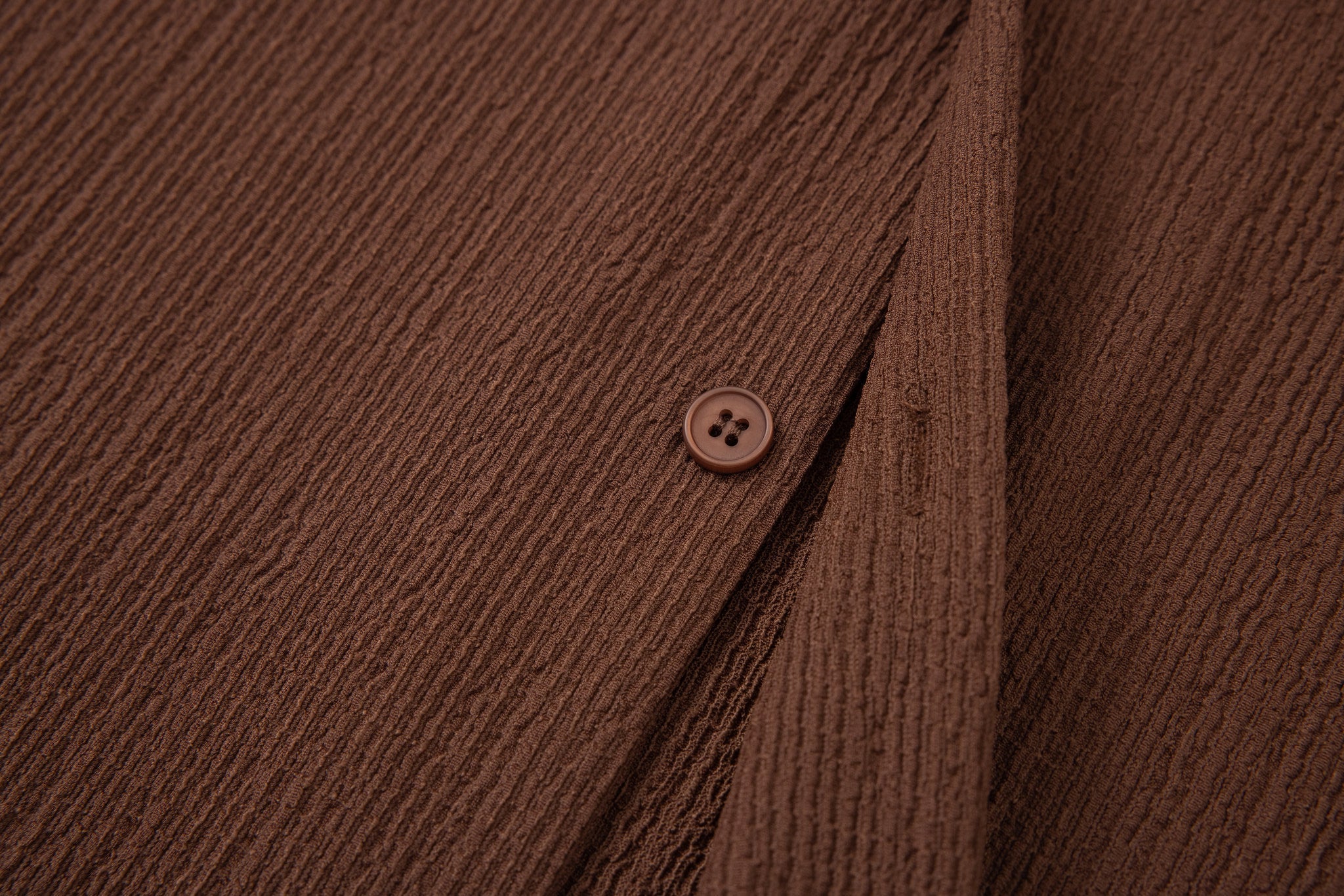 Textured T-shirt-Brown × Chino Short-Beige — Combo Look