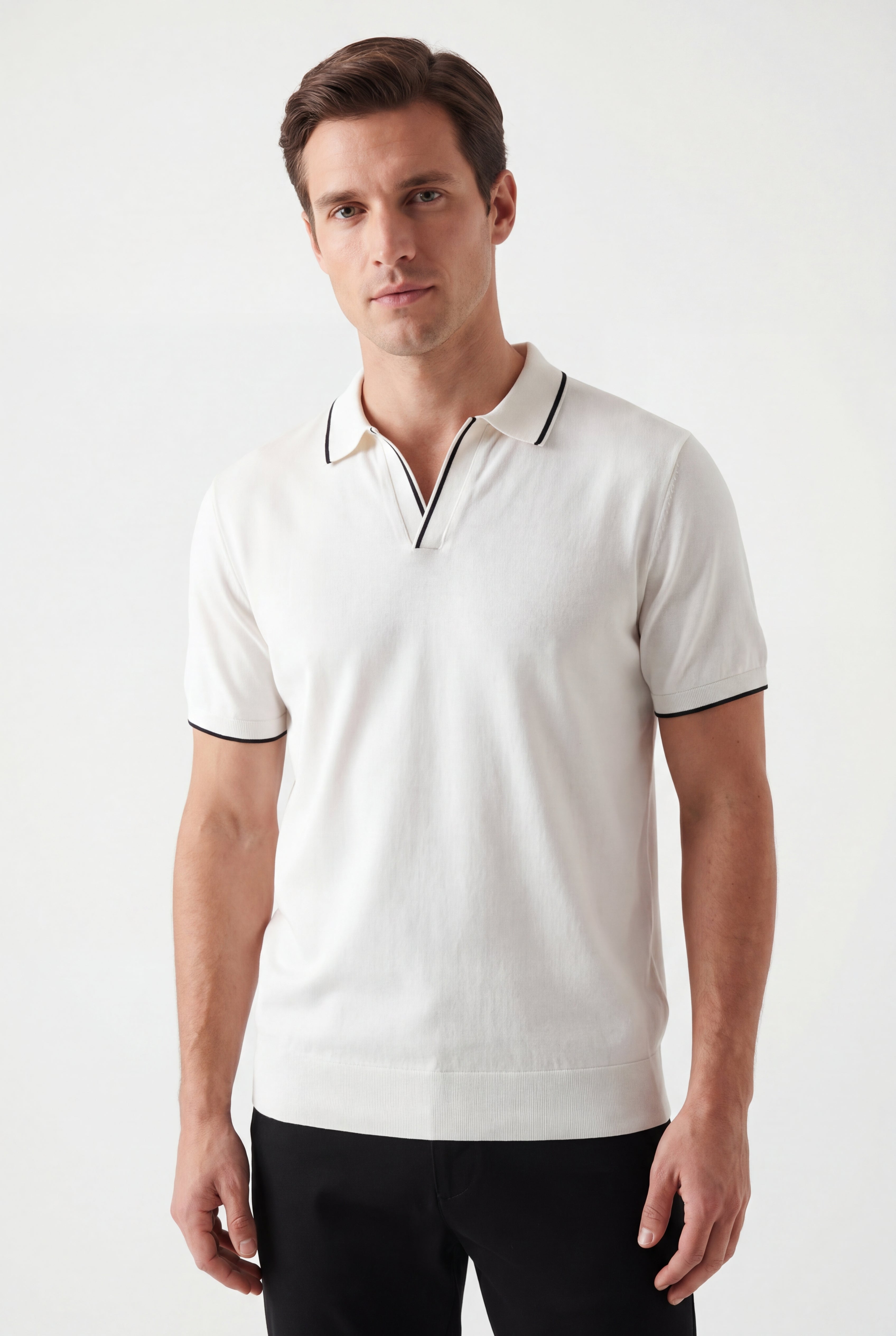 open collar -Ivory × Chino Short-Black — Combo Look